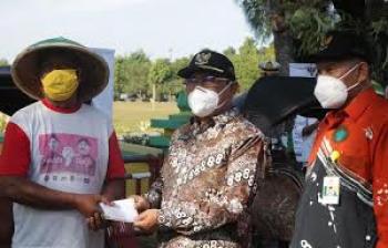 Baznas Kulonprogo Bagikan Bantuan Kepada 125 Tukang Becak
